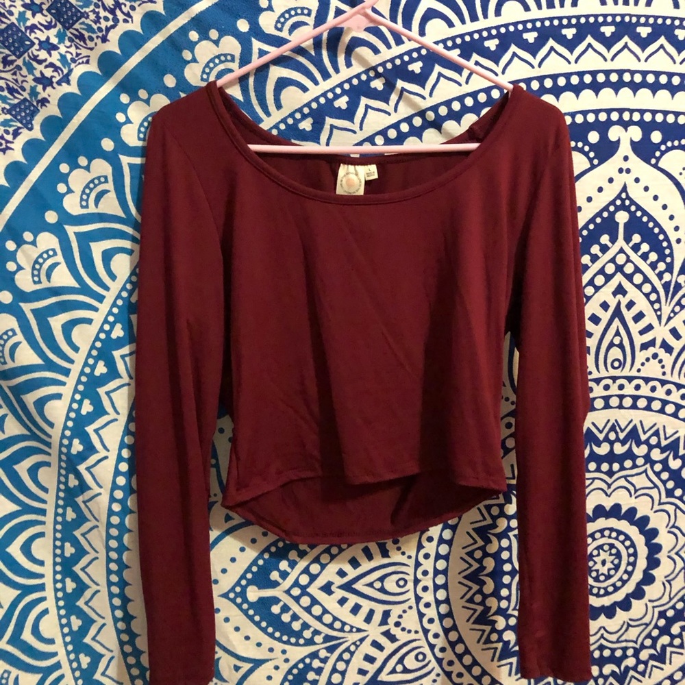 Burgundy long sleeve crop top